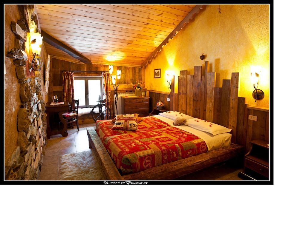 La Jolie Bergere Hotel La Salle Cameră foto